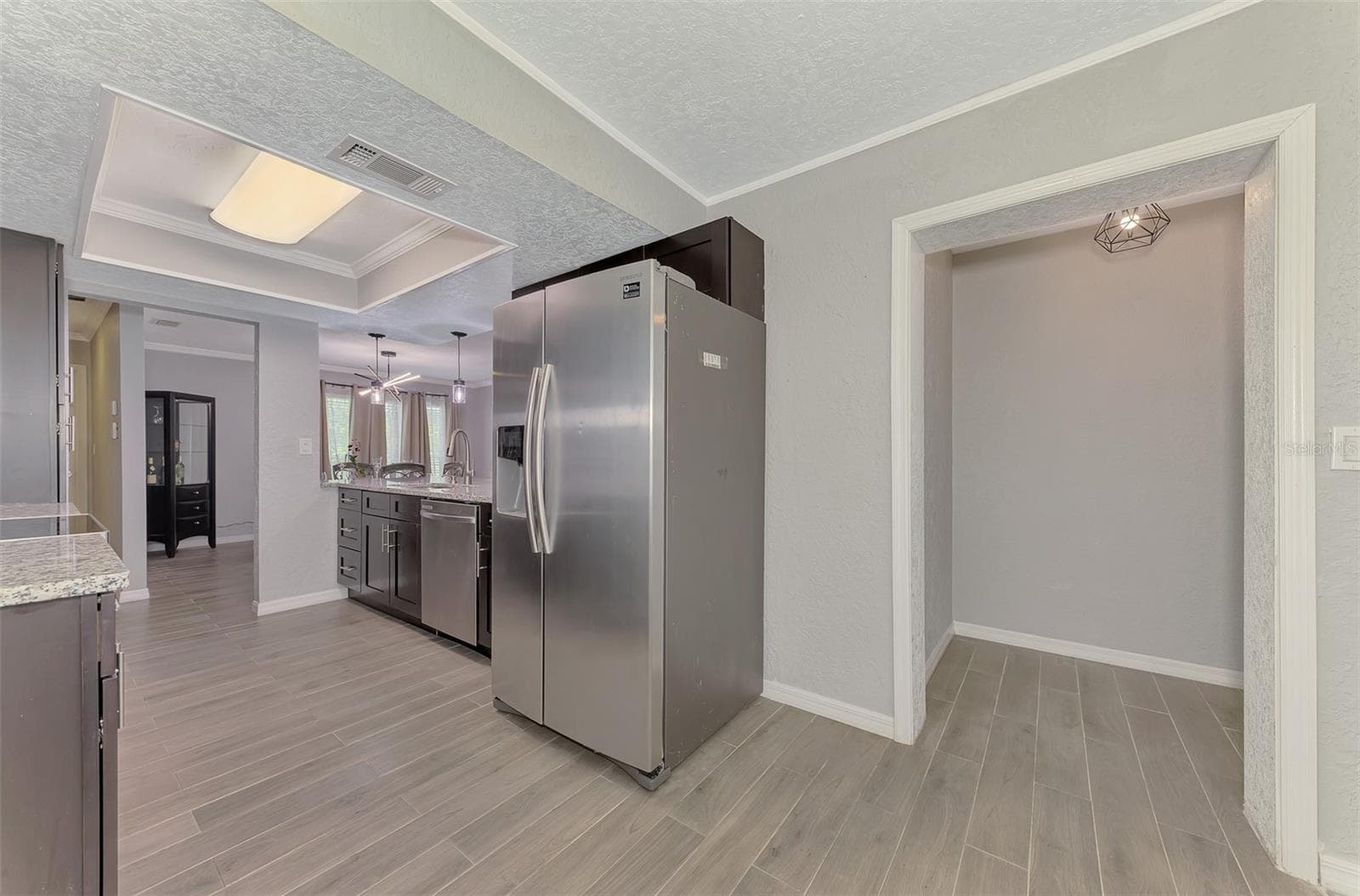 Single Family Residence at 4240 SHAMROCK DR, VENICE, photo 23 of 44