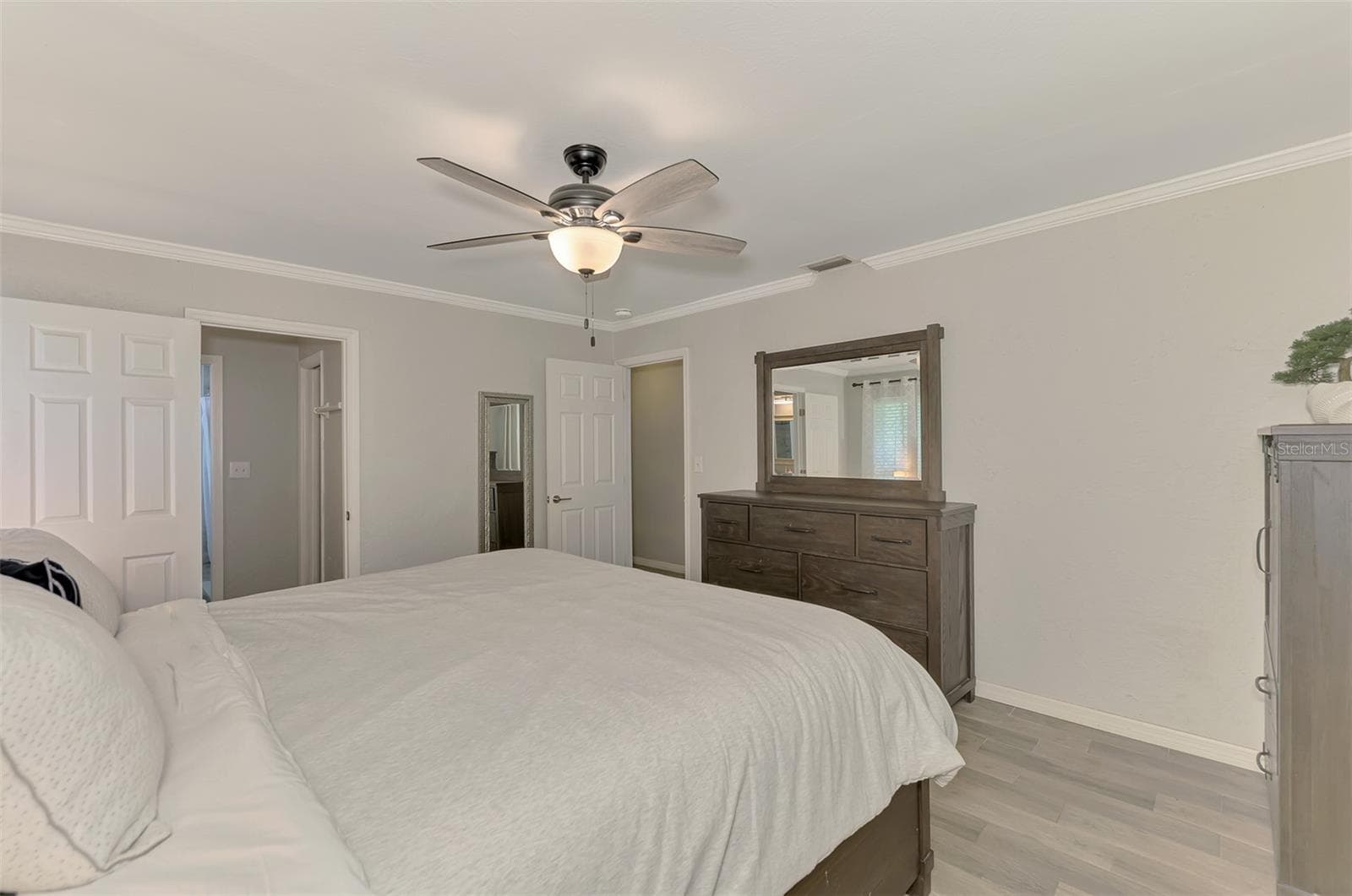 Single Family Residence at 4240 SHAMROCK DR, VENICE, photo 32 of 44