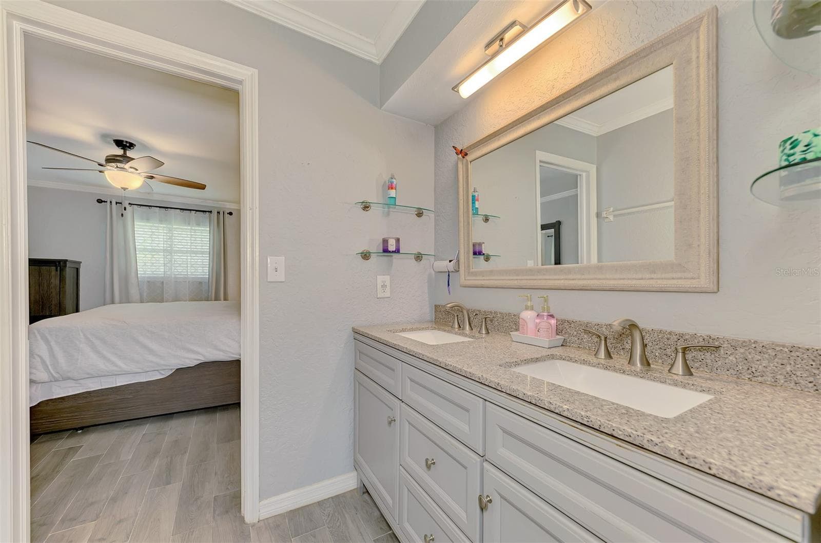 Single Family Residence at 4240 SHAMROCK DR, VENICE, photo 34 of 44
