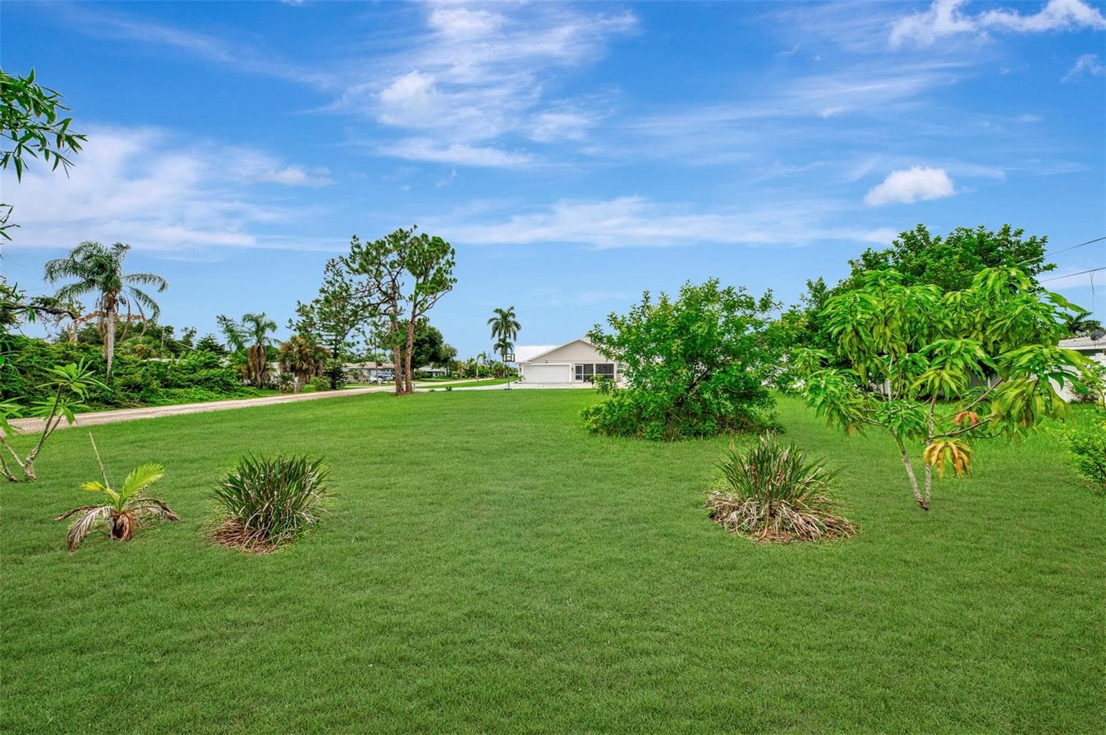 Single Family Residence at 4240 SHAMROCK DR, VENICE, photo 40 of 44