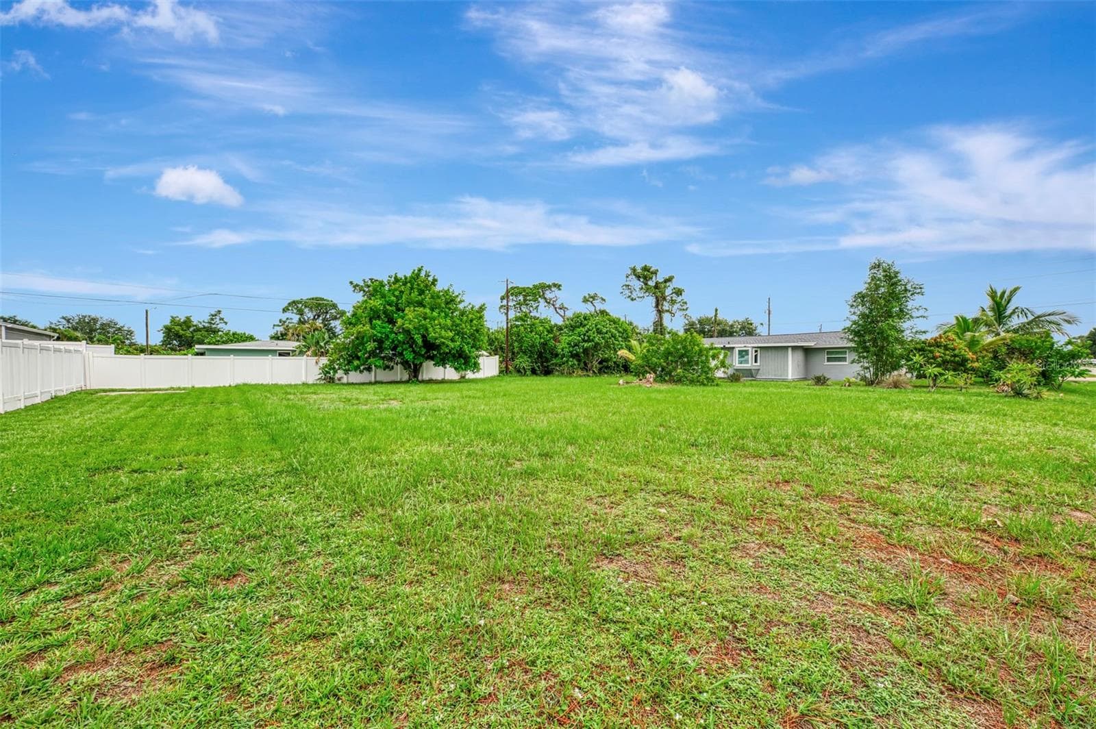 Single Family Residence at 4240 SHAMROCK DR, VENICE, photo 42 of 44