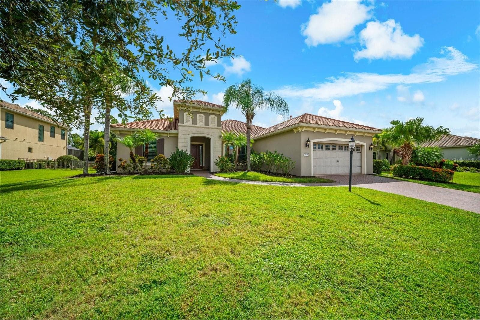 Single Family Residence at 8256 LARKSPUR CIR, SARASOTA, photo 2 of 74