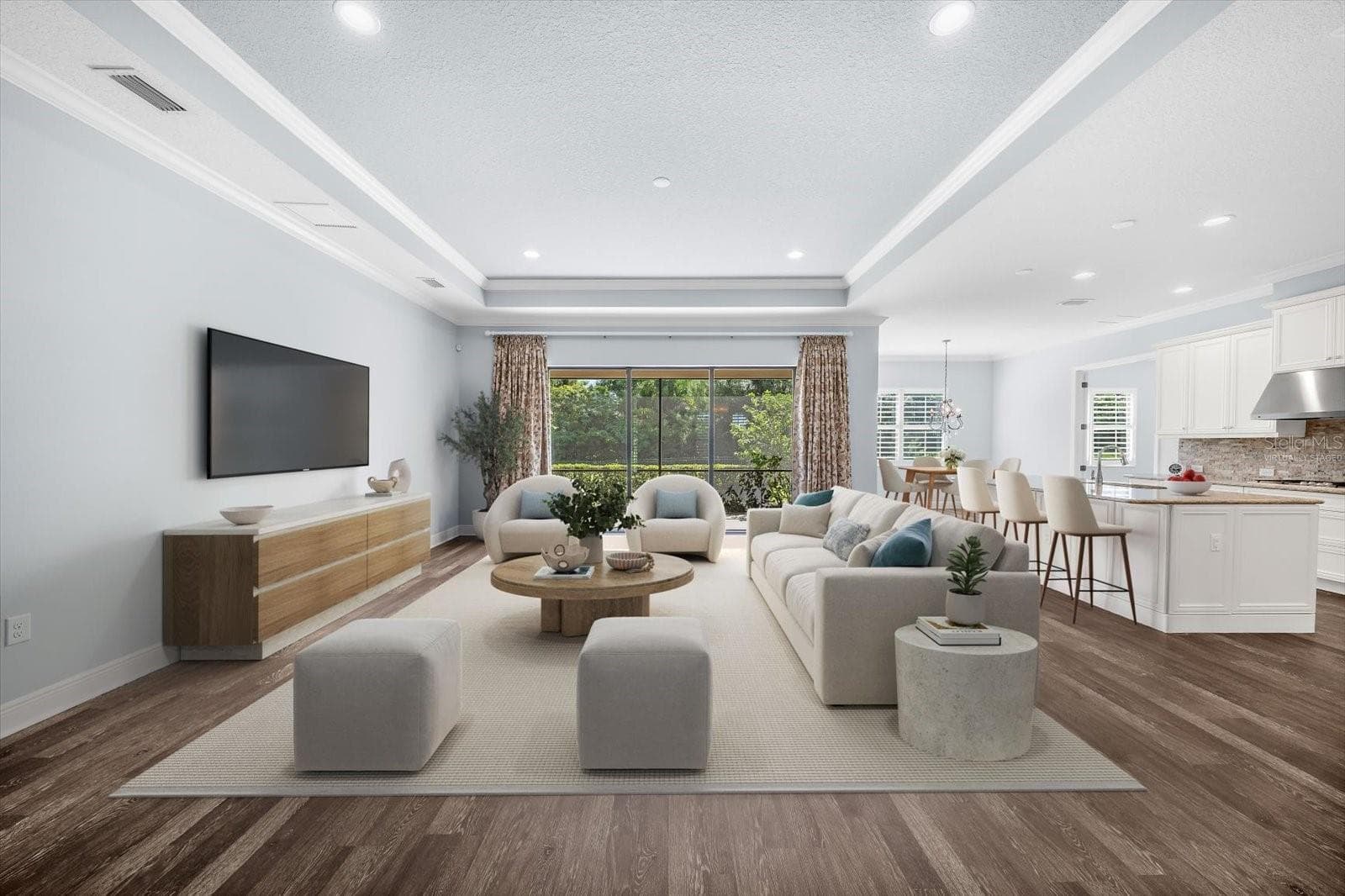 Virtually Staged - 8256 LARKSPUR CIR, SARASOTA