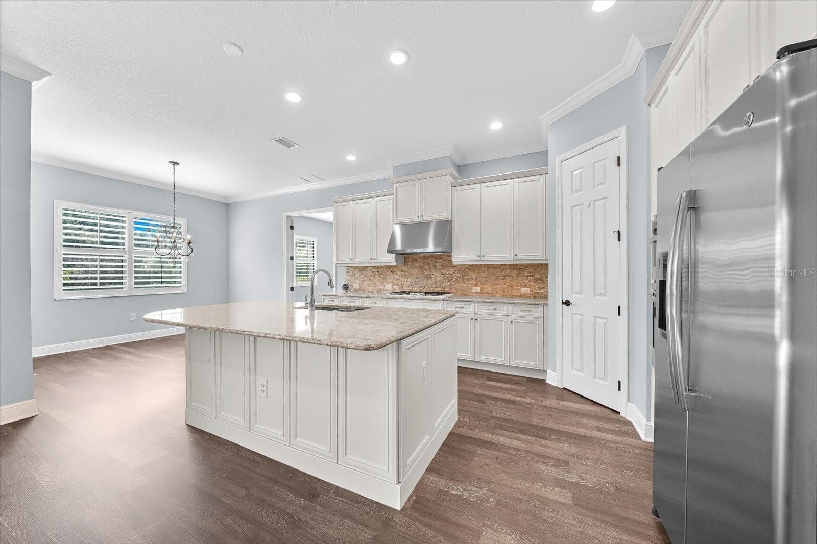 Single Family Residence at 8256 LARKSPUR CIR, SARASOTA, photo 24 of 74