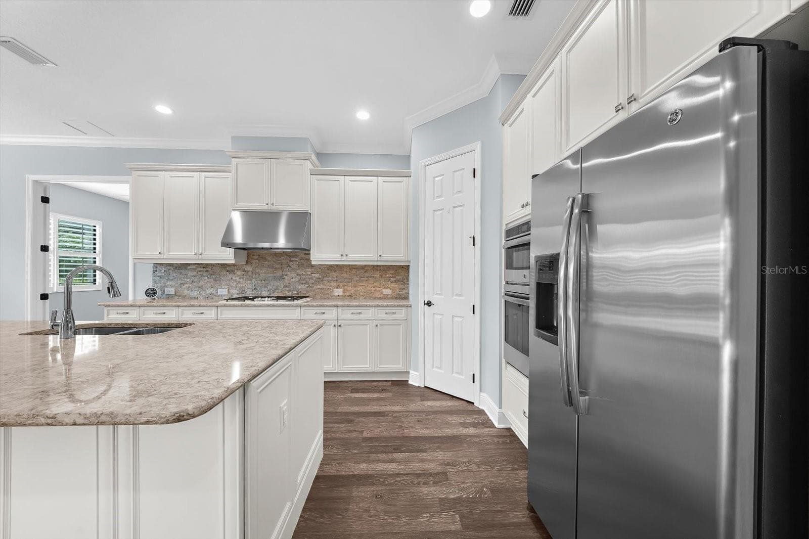 Single Family Residence at 8256 LARKSPUR CIR, SARASOTA, photo 28 of 74