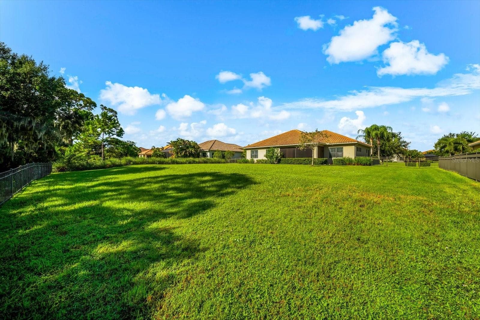 Single Family Residence at 8256 LARKSPUR CIR, SARASOTA, photo 60 of 74