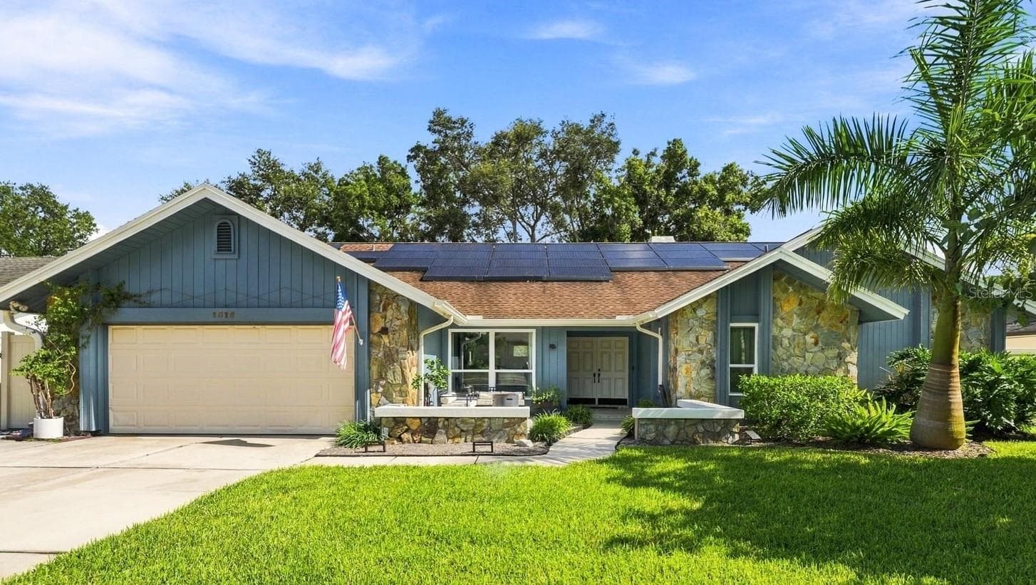 1515 MIDNIGHT PASS WAY