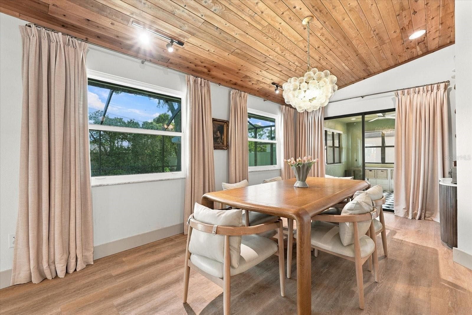 Dining Area - 1515 MIDNIGHT PASS WAY, CLEARWATER