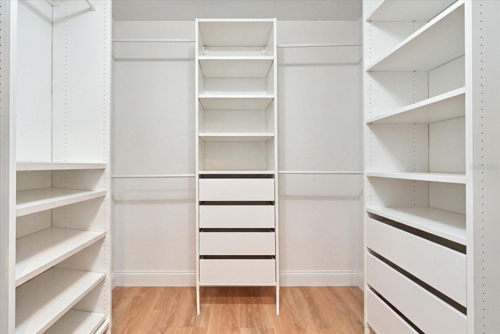 Primary Walk In Closet - 1515 MIDNIGHT PASS WAY, CLEARWATER