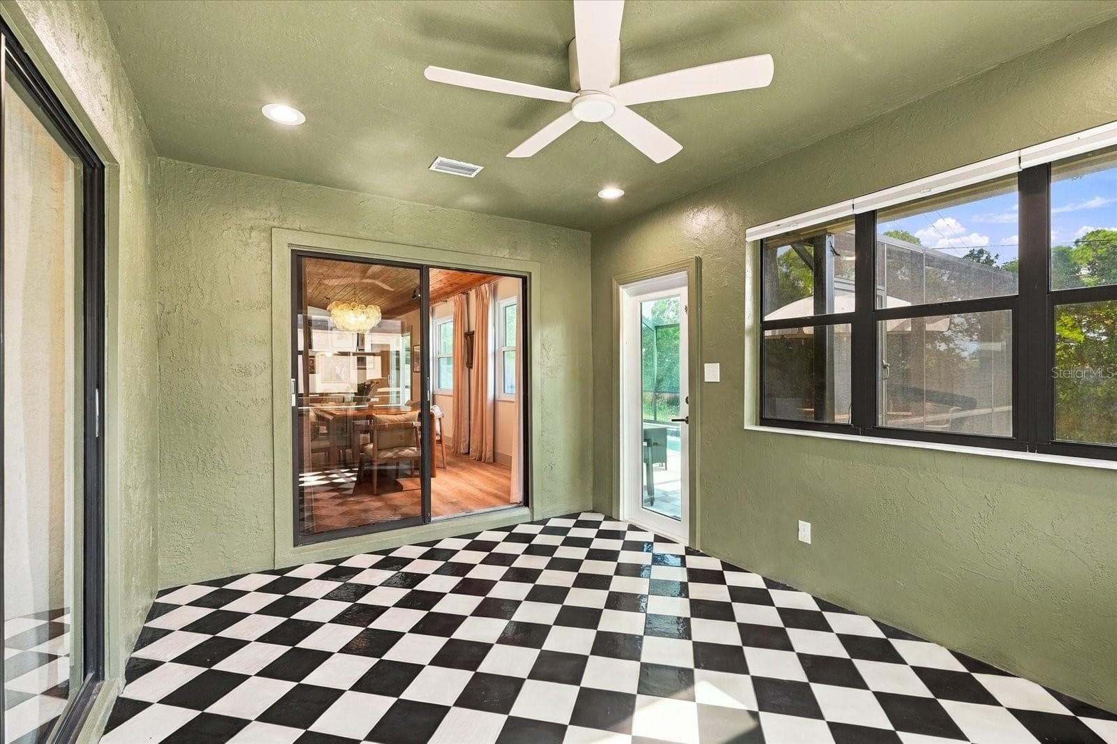 Bonus Room - 1515 MIDNIGHT PASS WAY, CLEARWATER