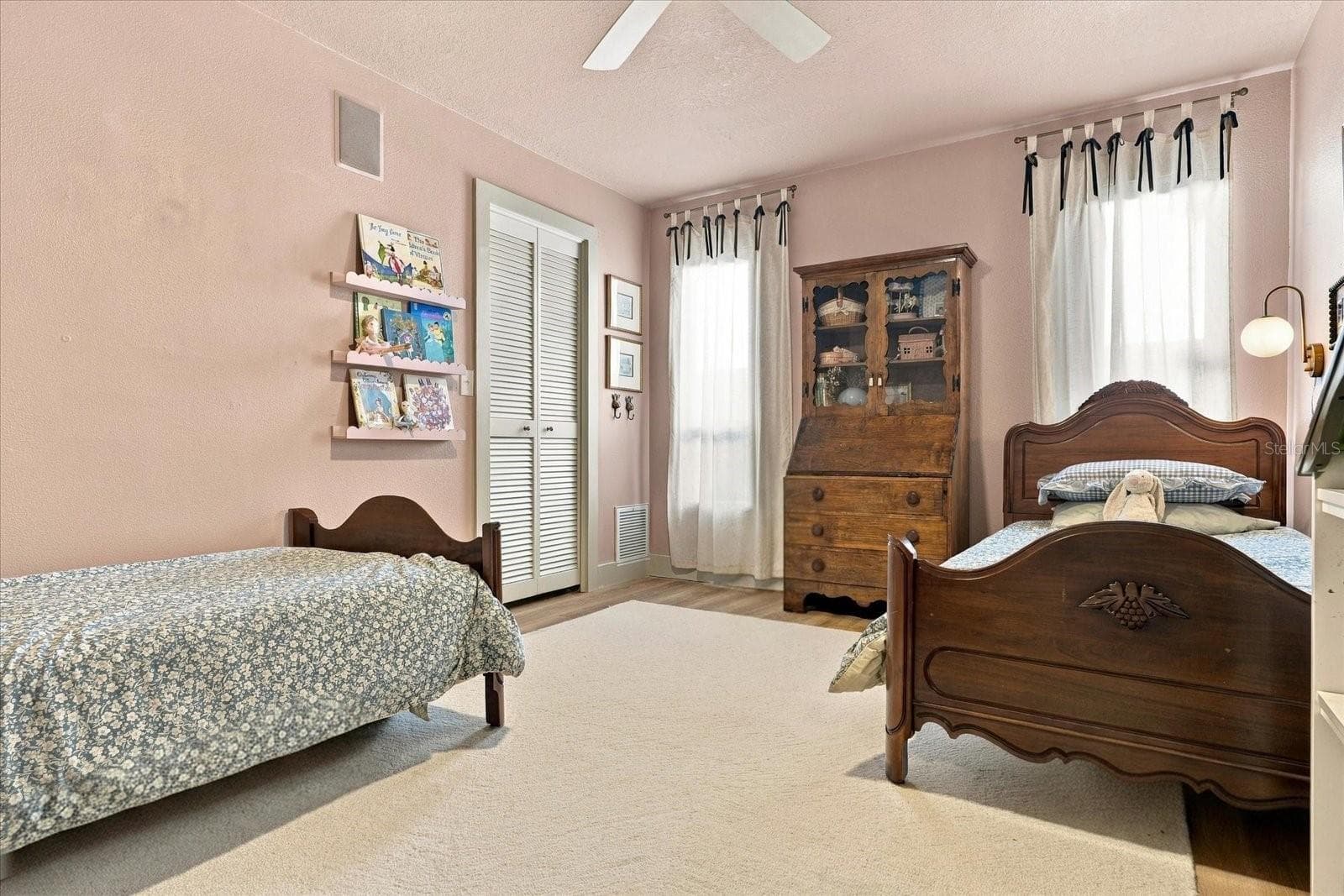 Guest Bedroom 3 with Walk In Closet - 1515 MIDNIGHT PASS WAY, CLEARWATER
