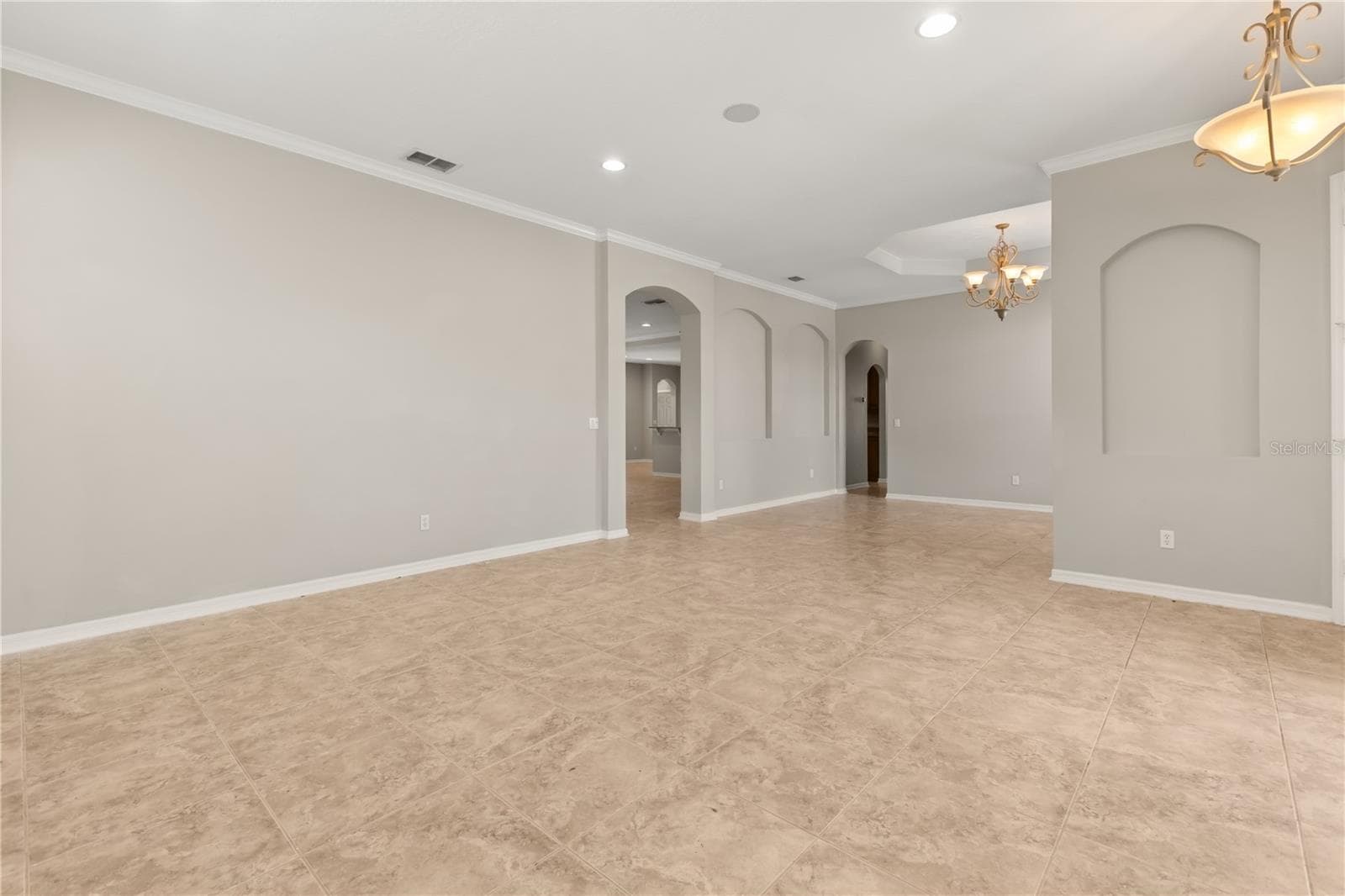 Single Family Residence at 9601 TURTLE LANDINGS CT, ORLANDO, photo 4 of 55