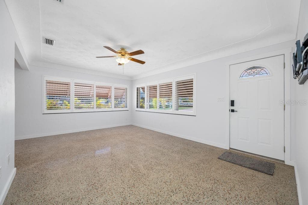 View from Hallway - Front Door and Living Room - 1472 DURLING DR S, SOUTH PASADENA