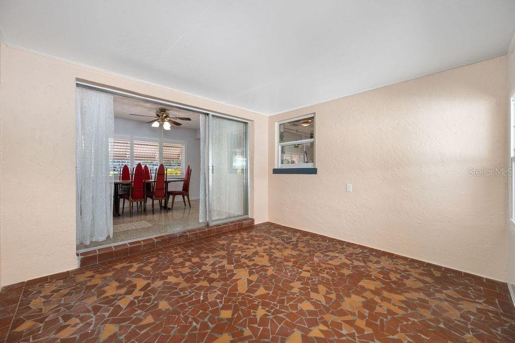 Bonus Room - 1472 DURLING DR S, SOUTH PASADENA