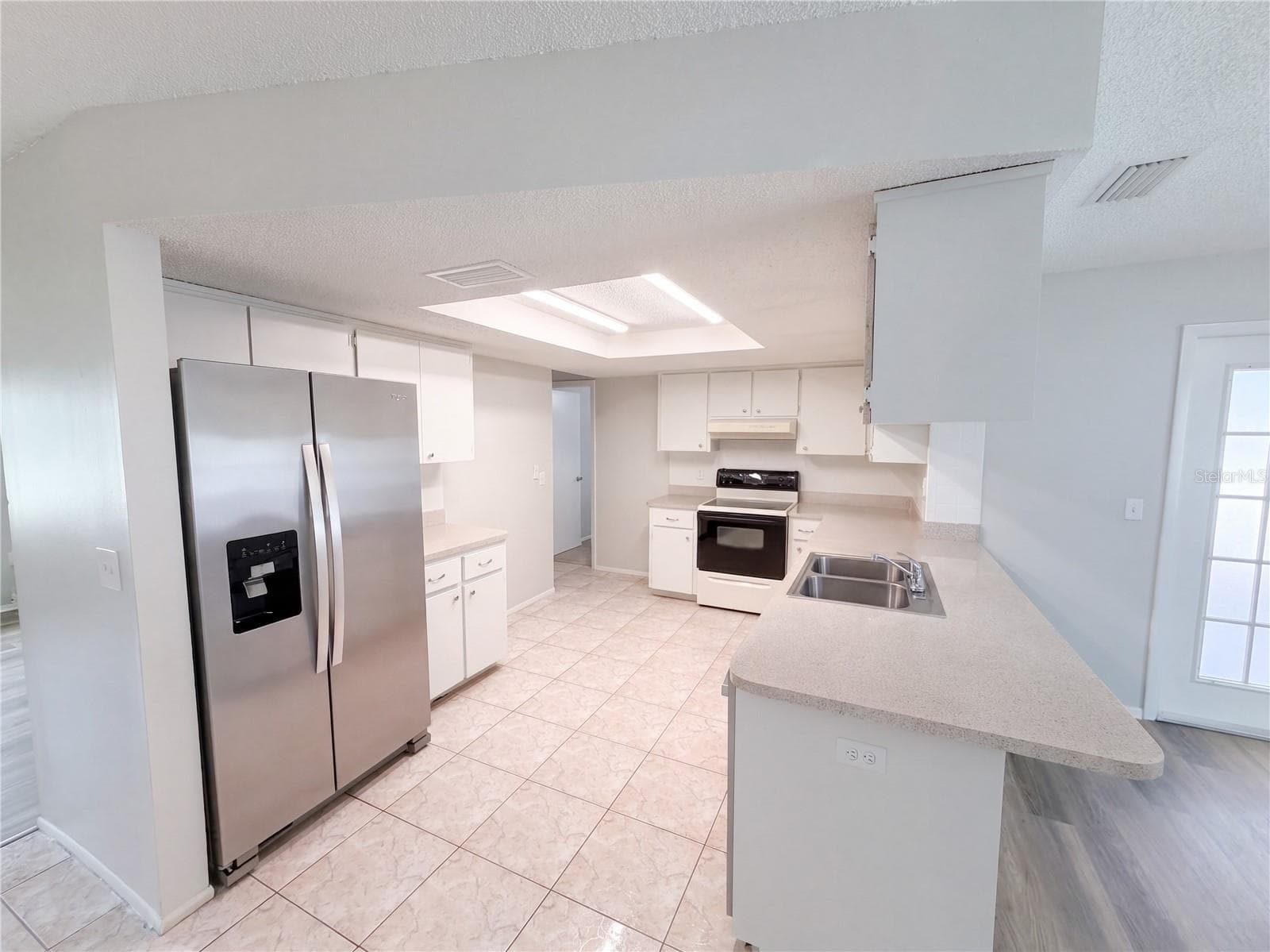 Single Family Residence at 11312 POSSUM TRL, PORT RICHEY, photo 5 of 30