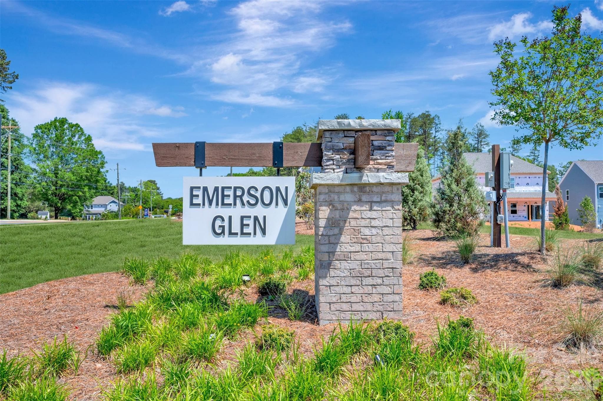 Community sign - 2800 Pinecliff Drive, Kannapolis