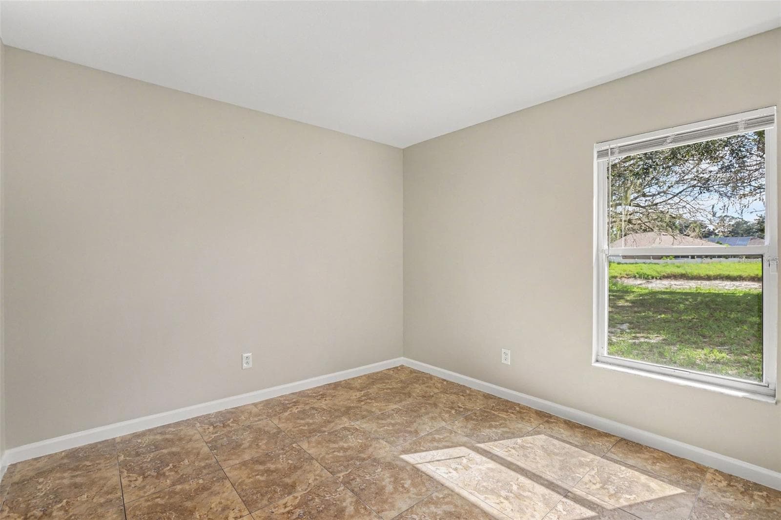 Single Family Residence at 10317 HUNTERS HAVEN BLVD, RIVERVIEW, photo 18 of 22