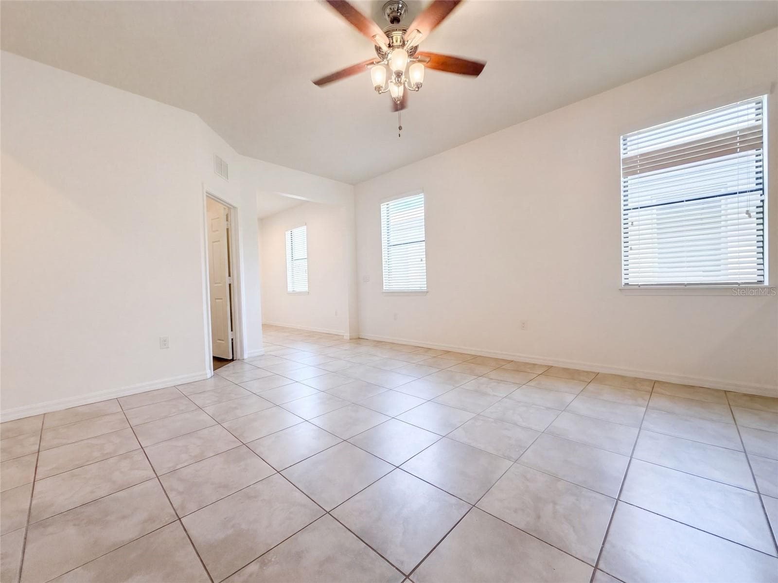 Single Family Residence at 1416 HICKORY VIEW CIR, PARRISH, photo 8 of 45