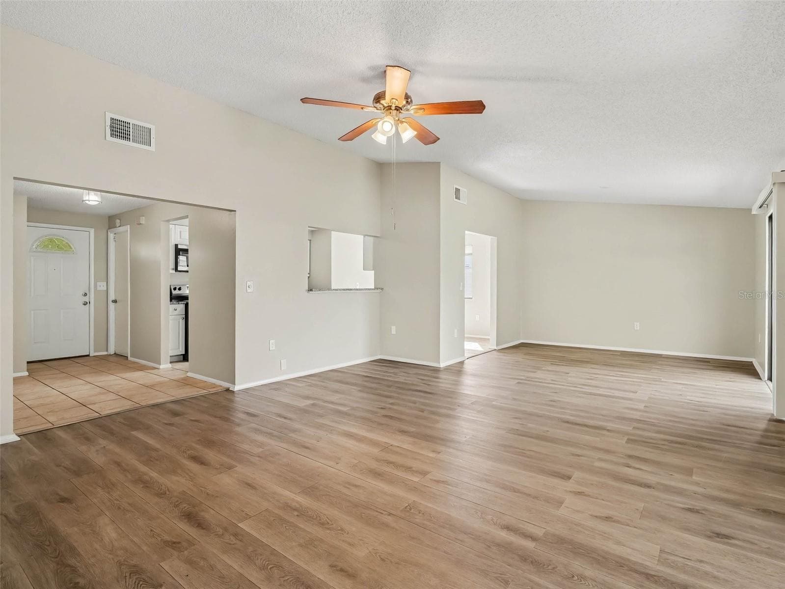 Single Family Residence at 6607 36TH AVENUE DR W, BRADENTON, photo 5 of 19