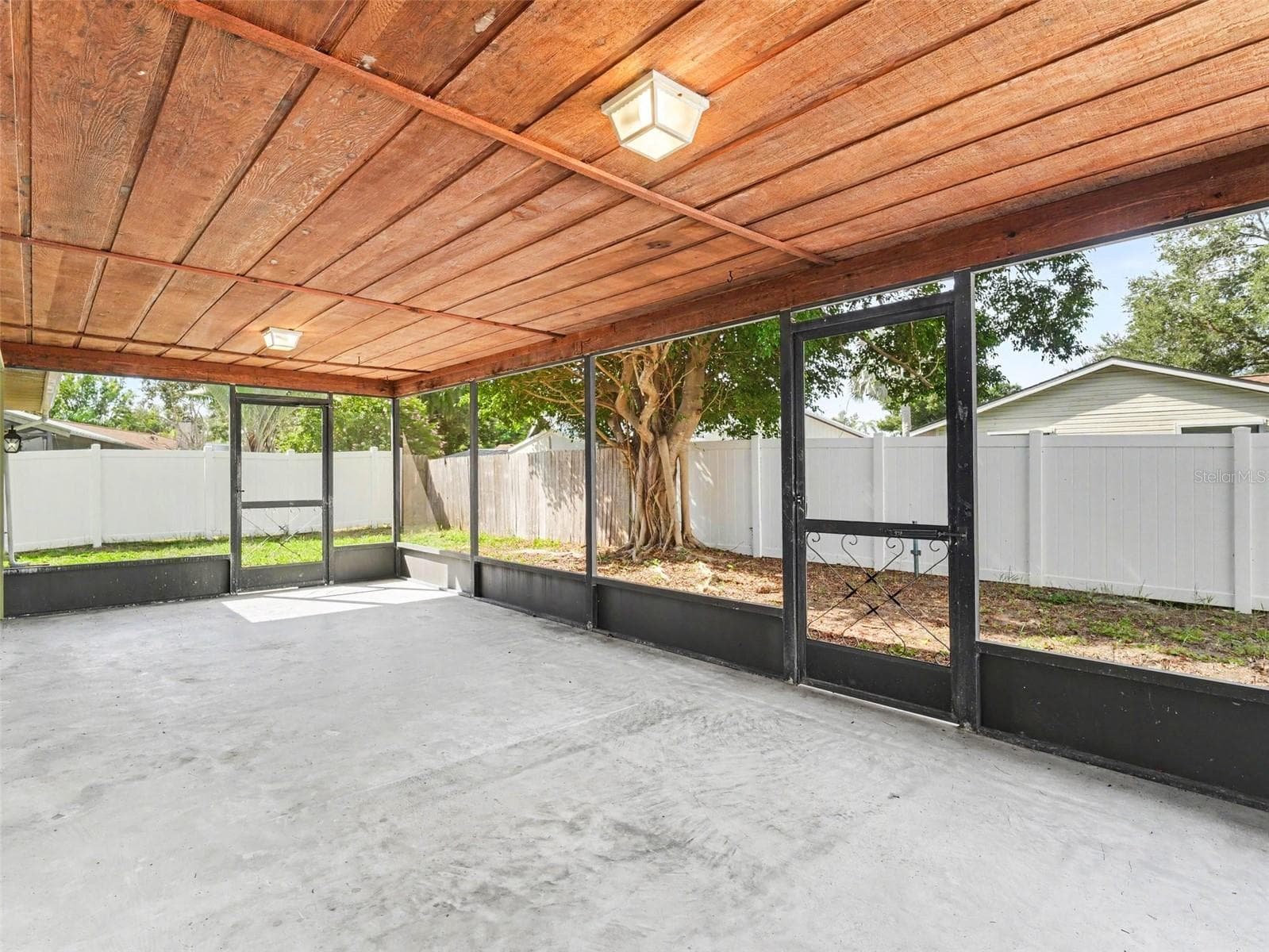 Single Family Residence at 6607 36TH AVENUE DR W, BRADENTON, photo 18 of 19