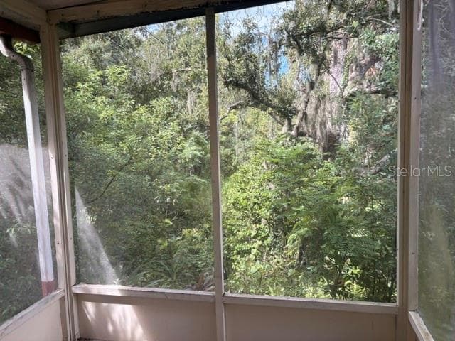 PRIVATE SCREENED PORCH - 84 CEDAR ELM DR #28, SAFETY HARBOR
