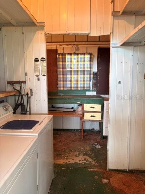 SMALL WORKSHOP - 84 CEDAR ELM DR #28, SAFETY HARBOR