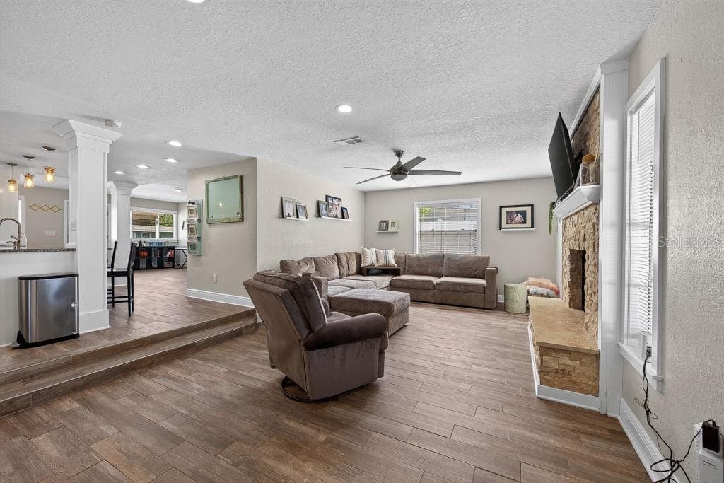 Single Family Residence at 4710 W TRILBY AVE, TAMPA, photo 21 of 65