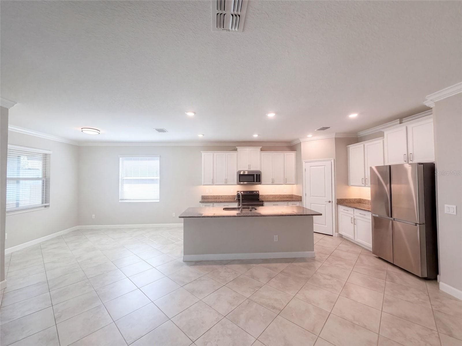 Single Family Residence at 31351 CANNON RUSH DR, SAN ANTONIO, photo 2 of 31