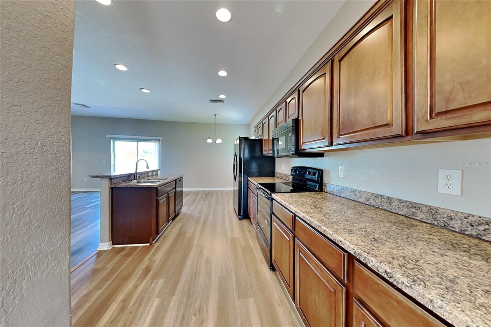 Single Family Residence at MULBERRY, photo 6 of 22