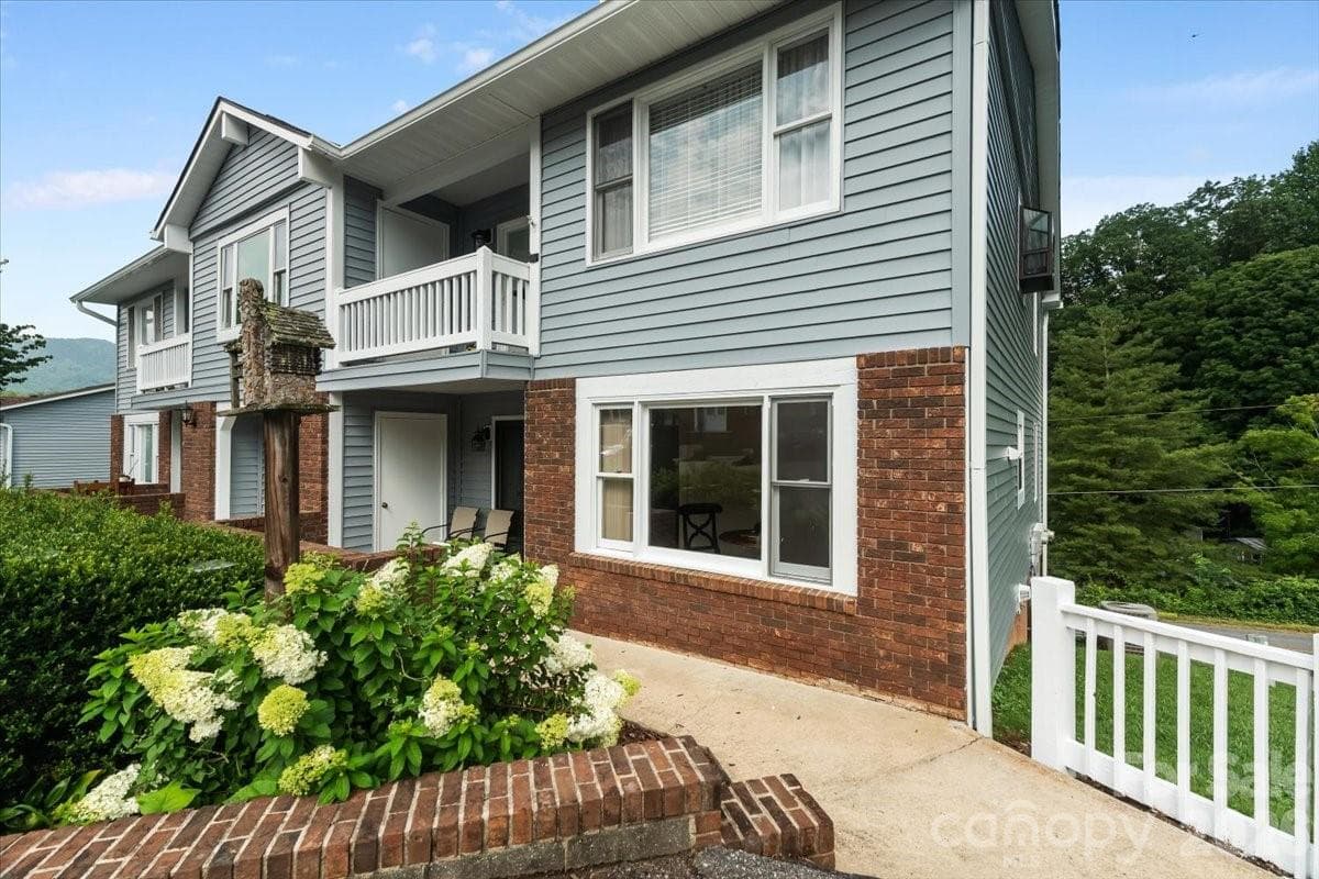 Condominium at 75 Nazarene Way, Waynesville, photo 2 of 40