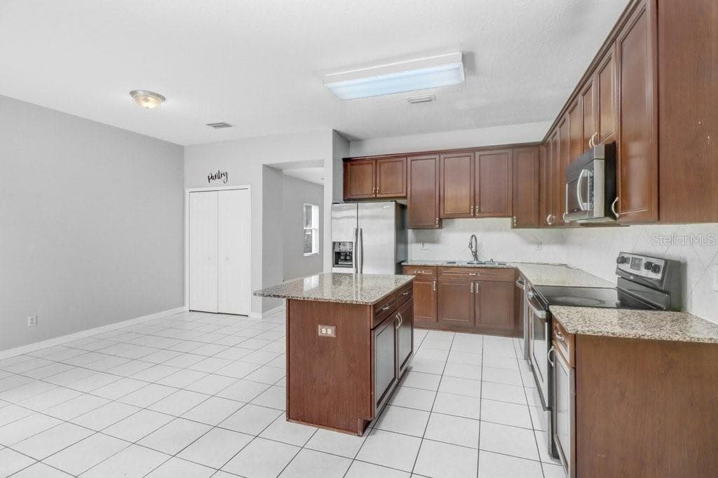 Townhouse at 9228 STONE RIVER PL, RIVERVIEW, photo 13 of 41