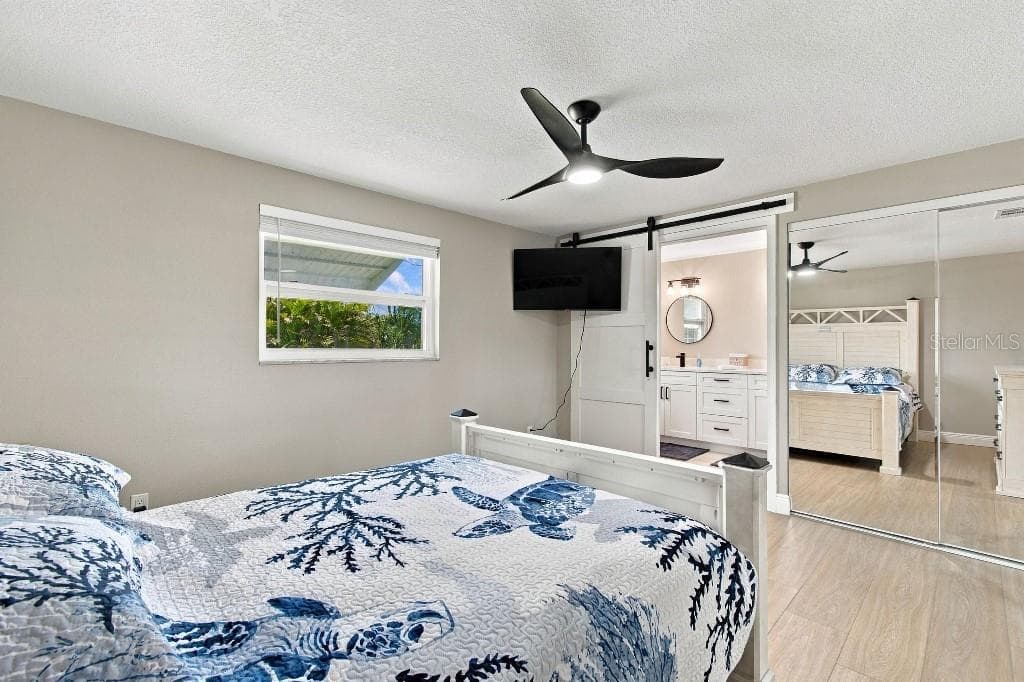Single Family Residence at 10744 DRUMMOND RD, TAMPA, photo 39 of 73