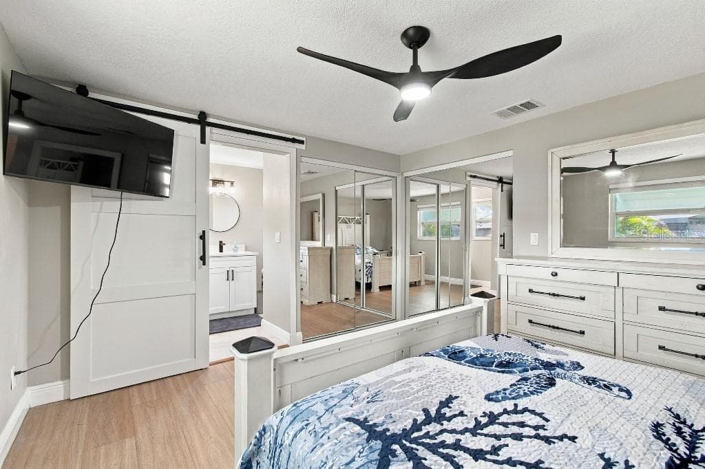 Single Family Residence at 10744 DRUMMOND RD, TAMPA, photo 40 of 73