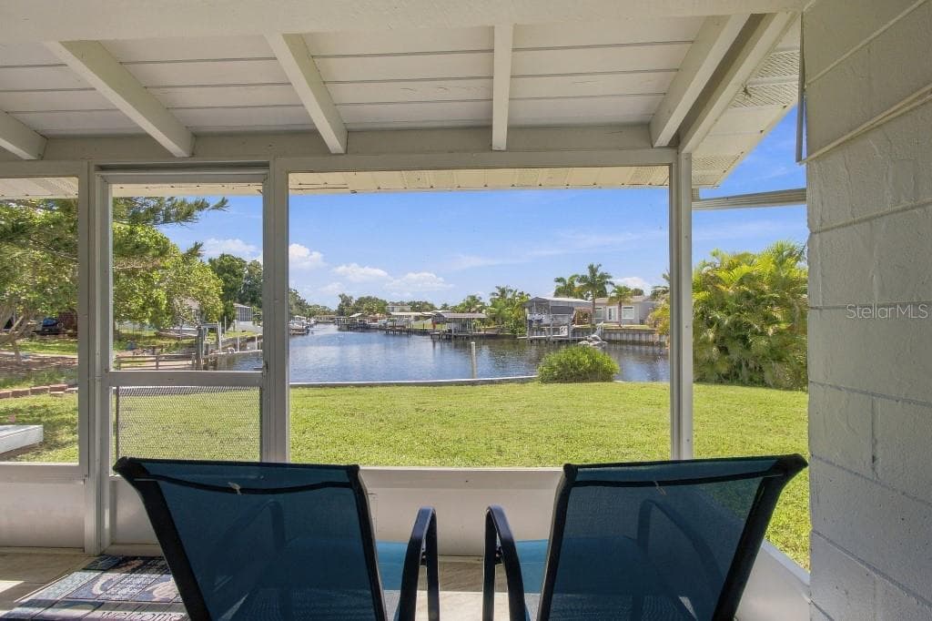 Single Family Residence at 10744 DRUMMOND RD, TAMPA, photo 60 of 73