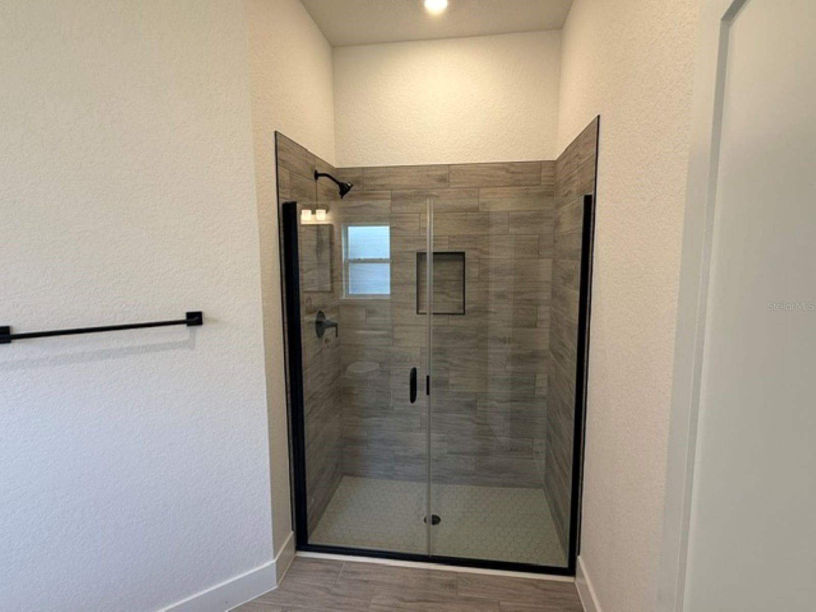 Primary Shower - 2396 NW 23RD AVE, OCALA