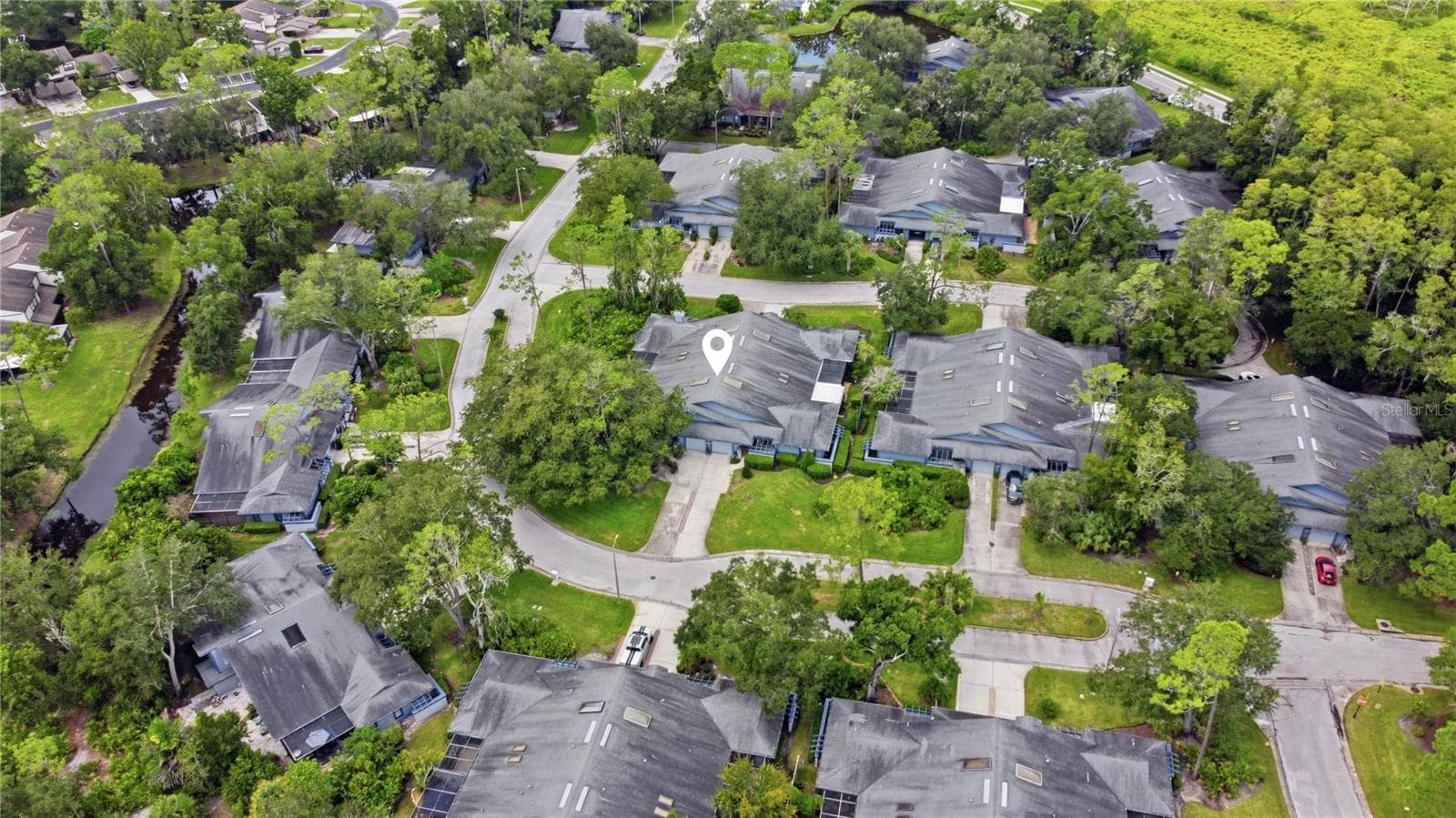 Townhouse at 135 PINEWINDS BLVD, OLDSMAR, photo 6 of 49