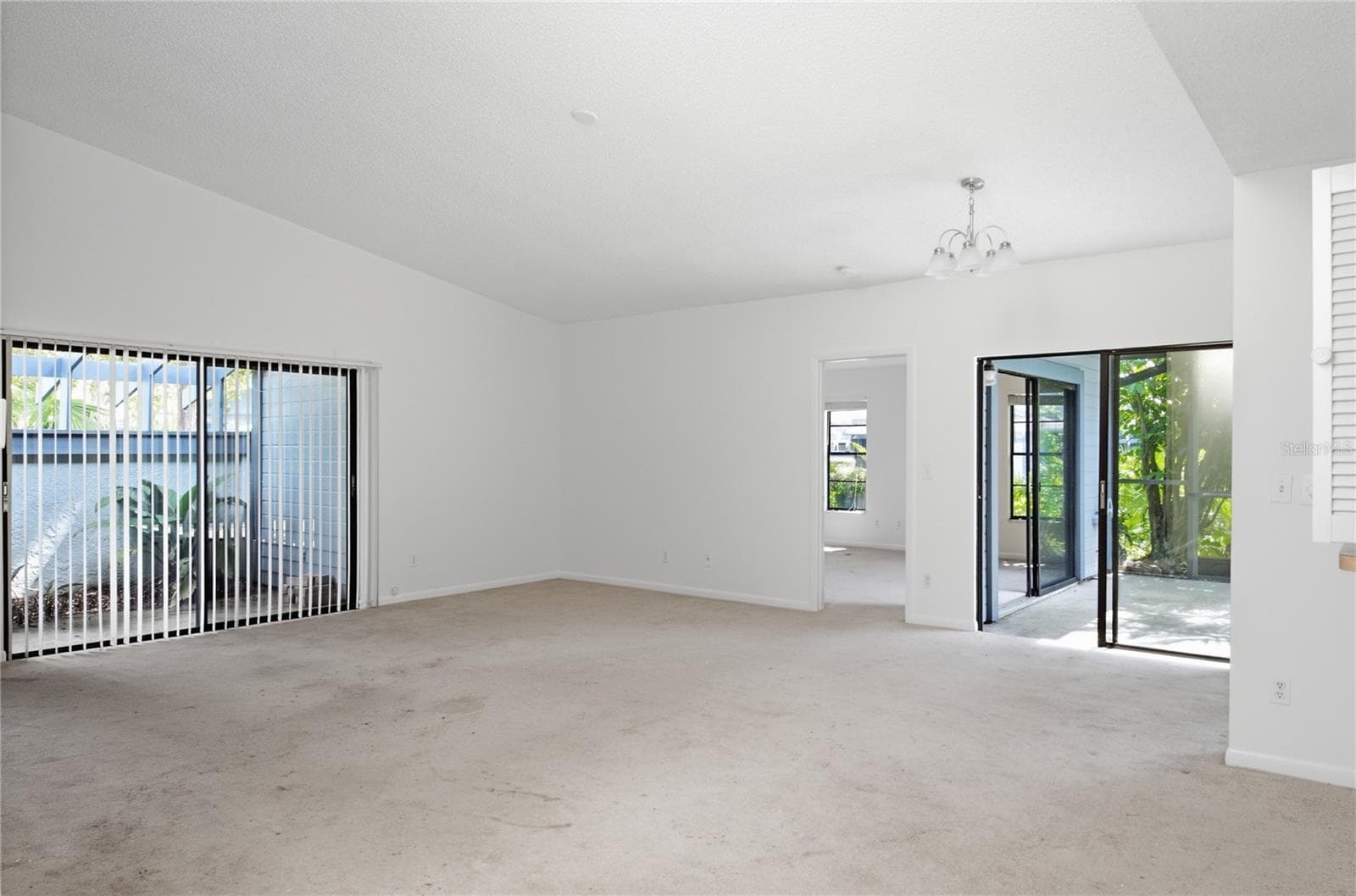 Townhouse at 135 PINEWINDS BLVD, OLDSMAR, photo 35 of 49