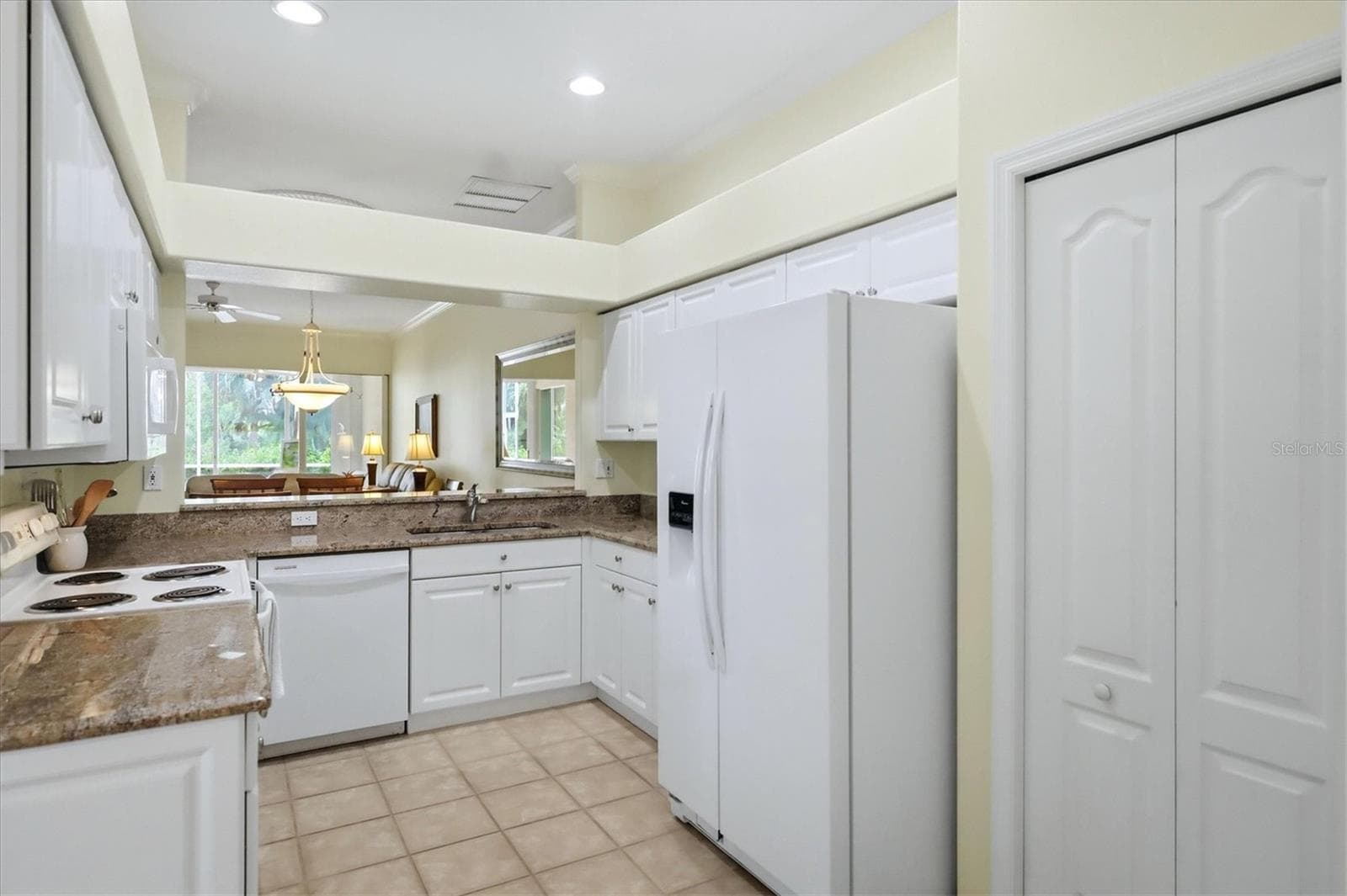 Villa at 9413 FOREST HILLS CIR, SARASOTA, photo 20 of 90