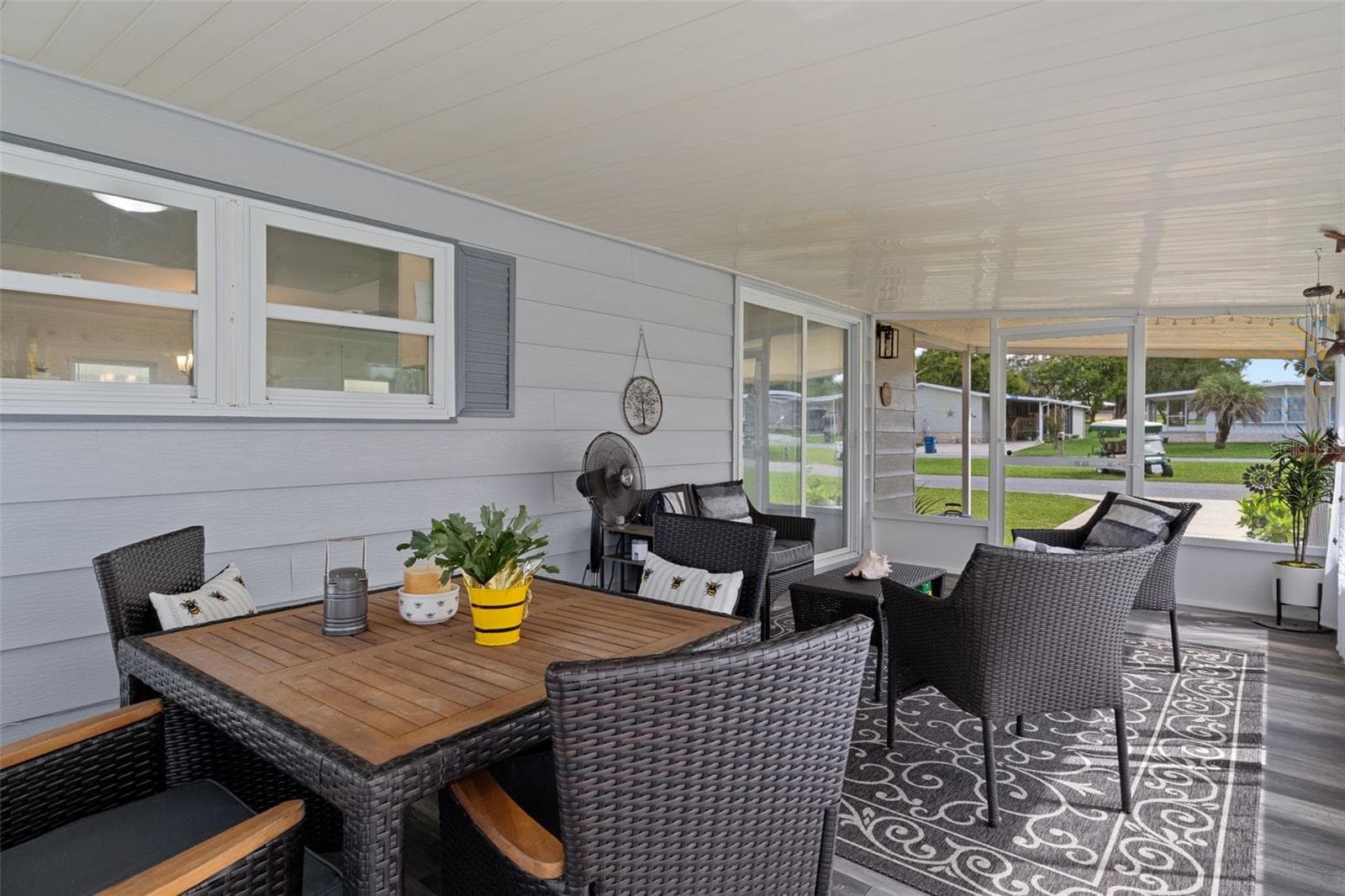 Manufactured Home at 8089 HIGHPOINT BLVD, BROOKSVILLE, photo 9 of 45