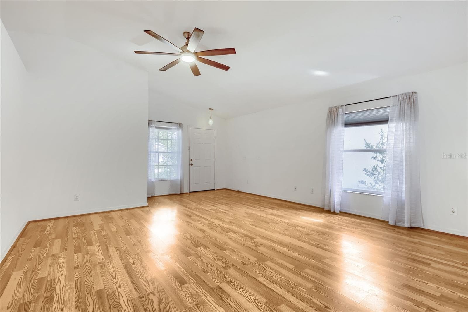Single Family Residence at 7902 CITRUS BLOSSOM DR, LAND O LAKES, photo 7 of 31
