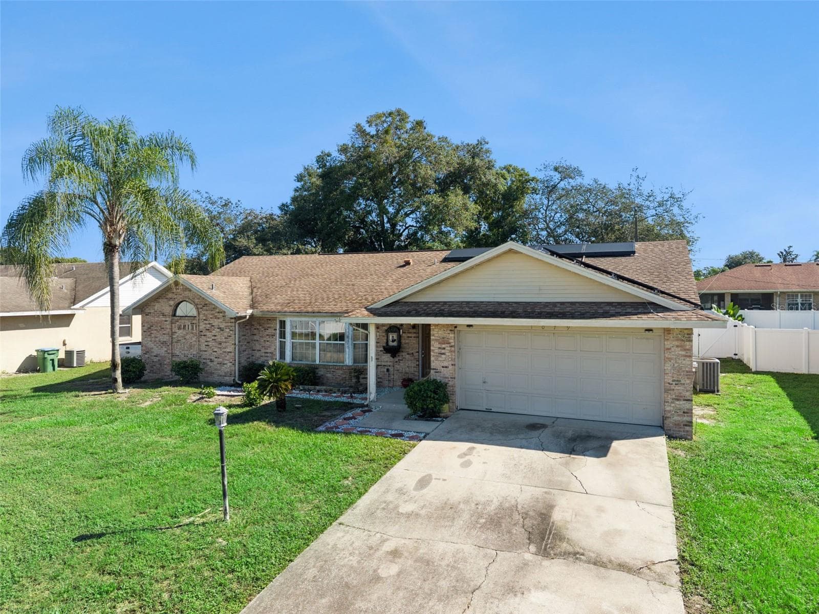 1079 W HANCOCK DR