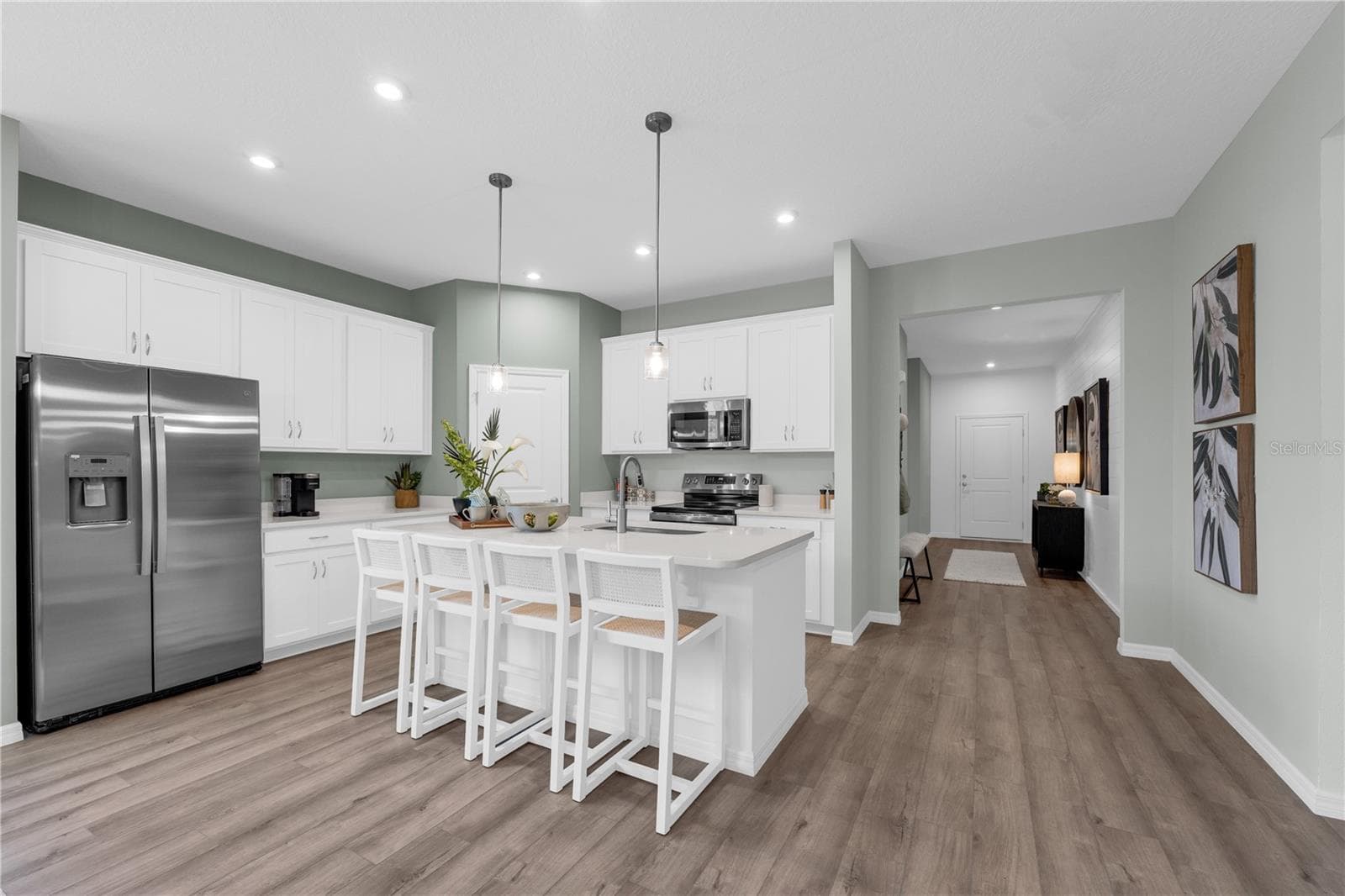 Single Family Residence at 1417 CHAMBORD DR, EAGLE LAKE, photo 22 of 48