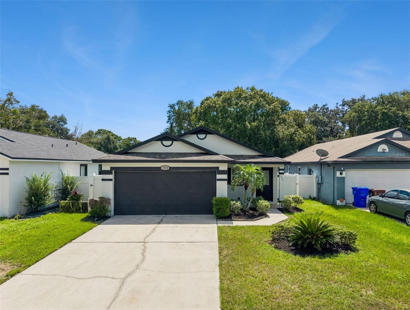 1320 OAK GROVE CT