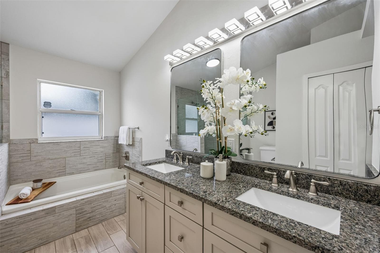 Single Family Residence at 1320 OAK GROVE CT, KISSIMMEE, photo 12 of 22