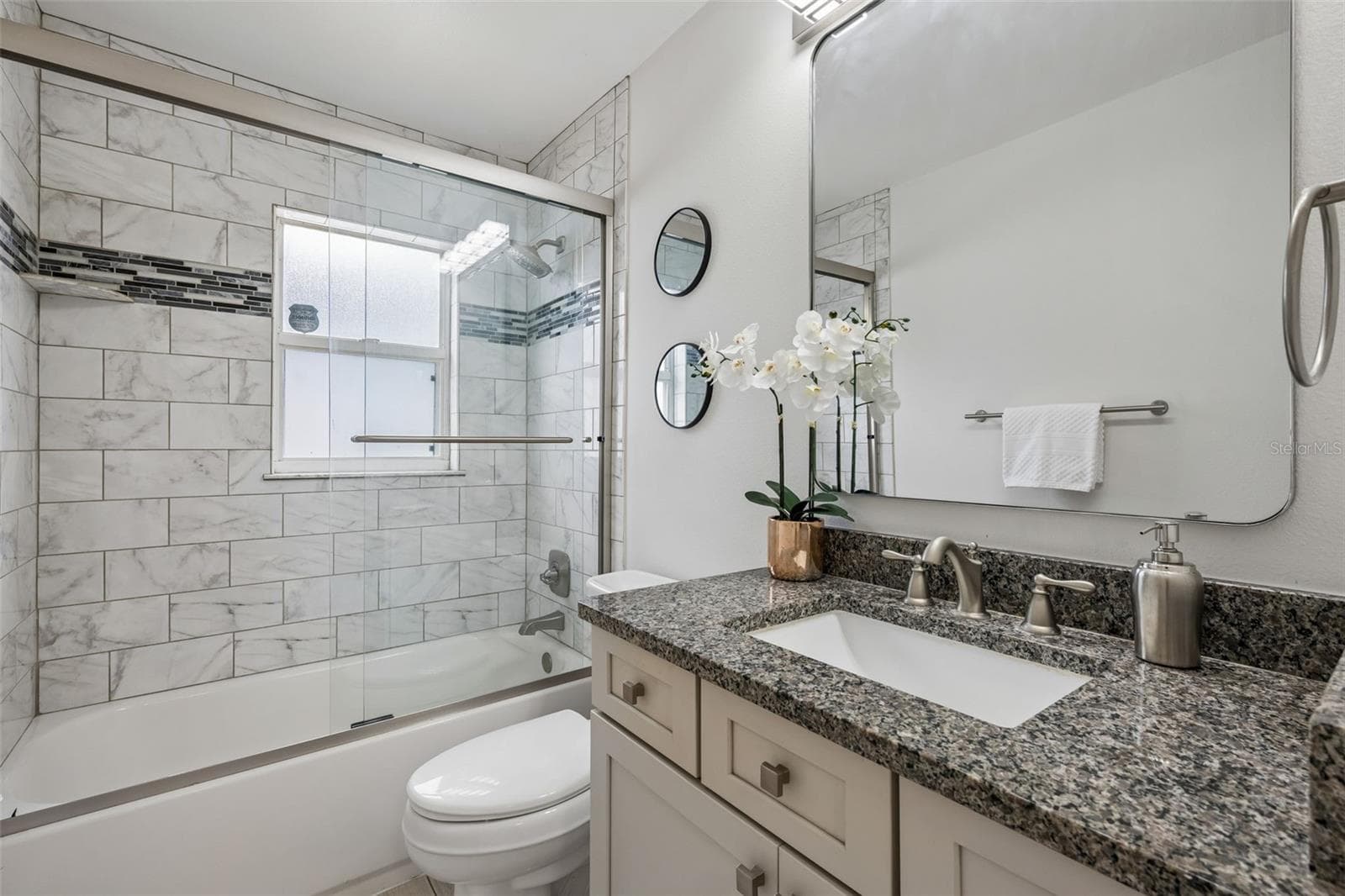 Single Family Residence at 1320 OAK GROVE CT, KISSIMMEE, photo 16 of 22