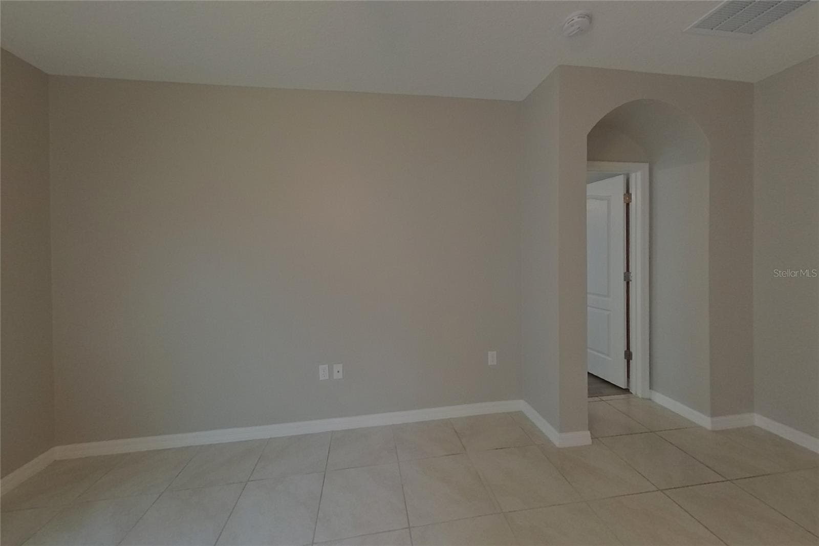 Single Family Residence at MOUNT DORA, photo 2 of 18