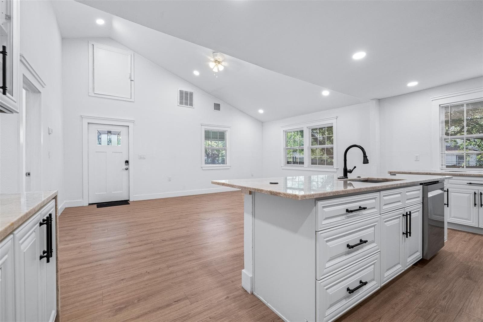 Single Family Residence at 2000 N 32ND ST, TAMPA, photo 5 of 49