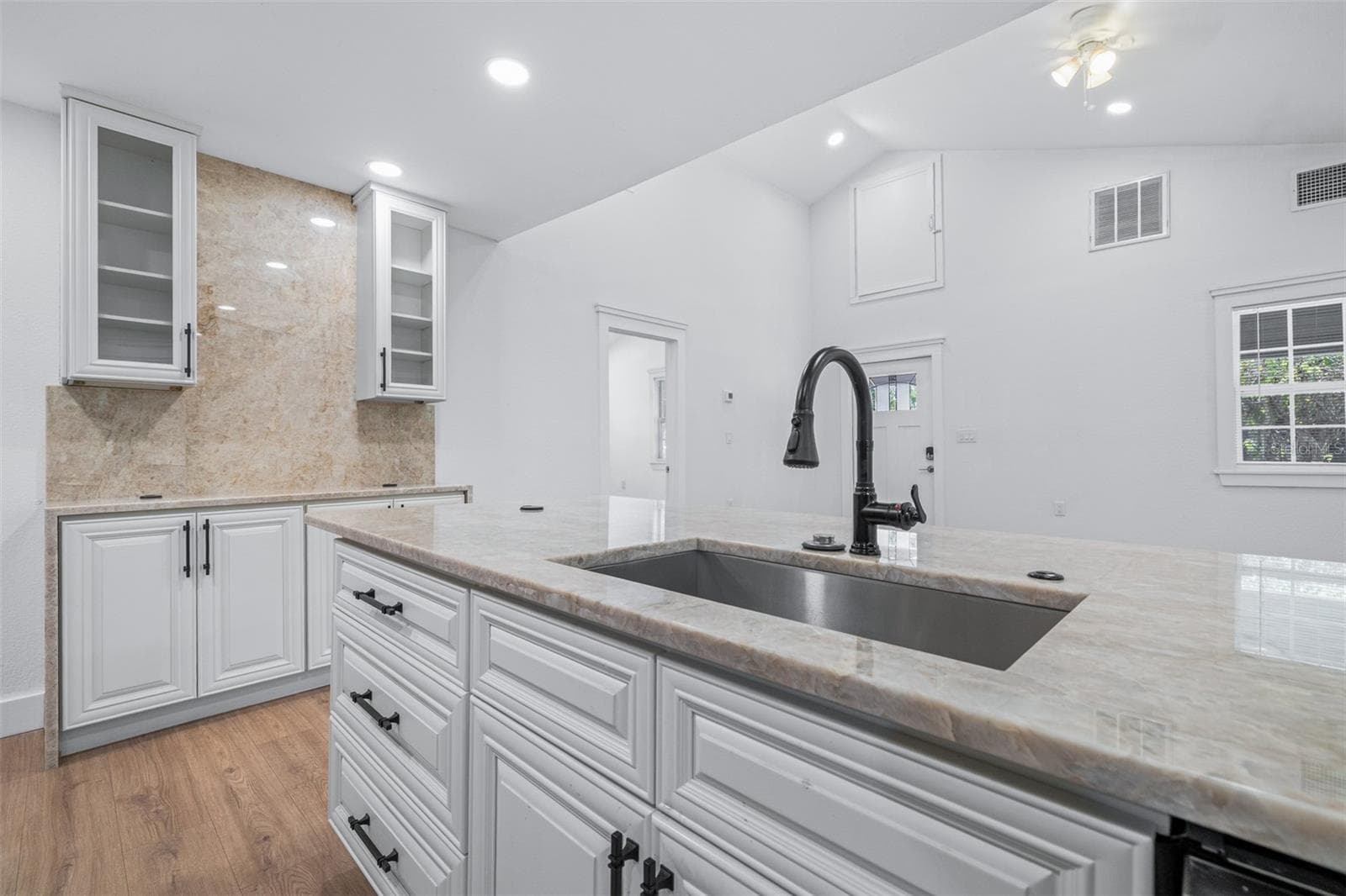 Single Family Residence at 2000 N 32ND ST, TAMPA, photo 11 of 49