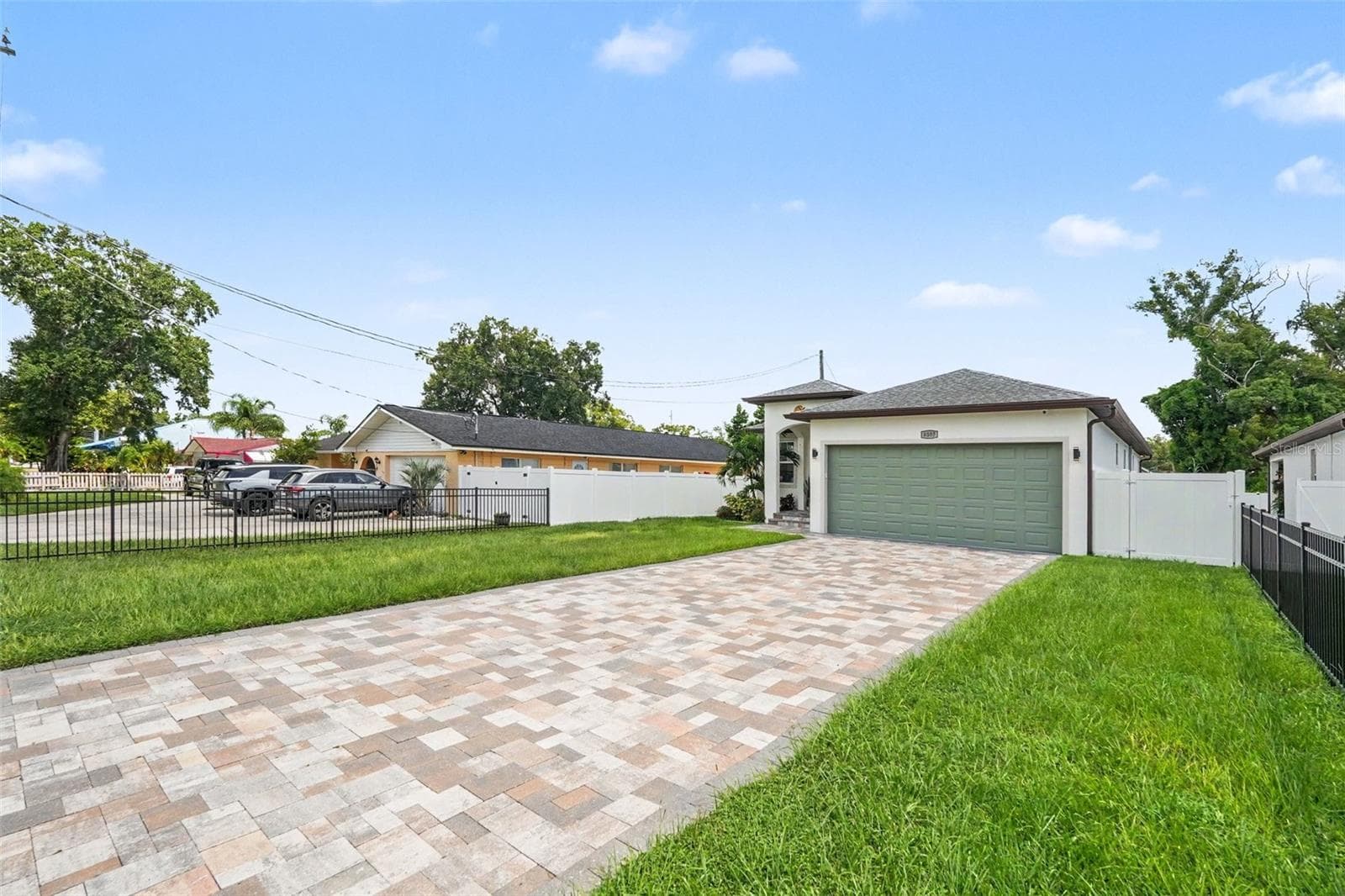 Single Family Residence at 8307 N GOMEZ AVE, TAMPA, photo 5 of 39
