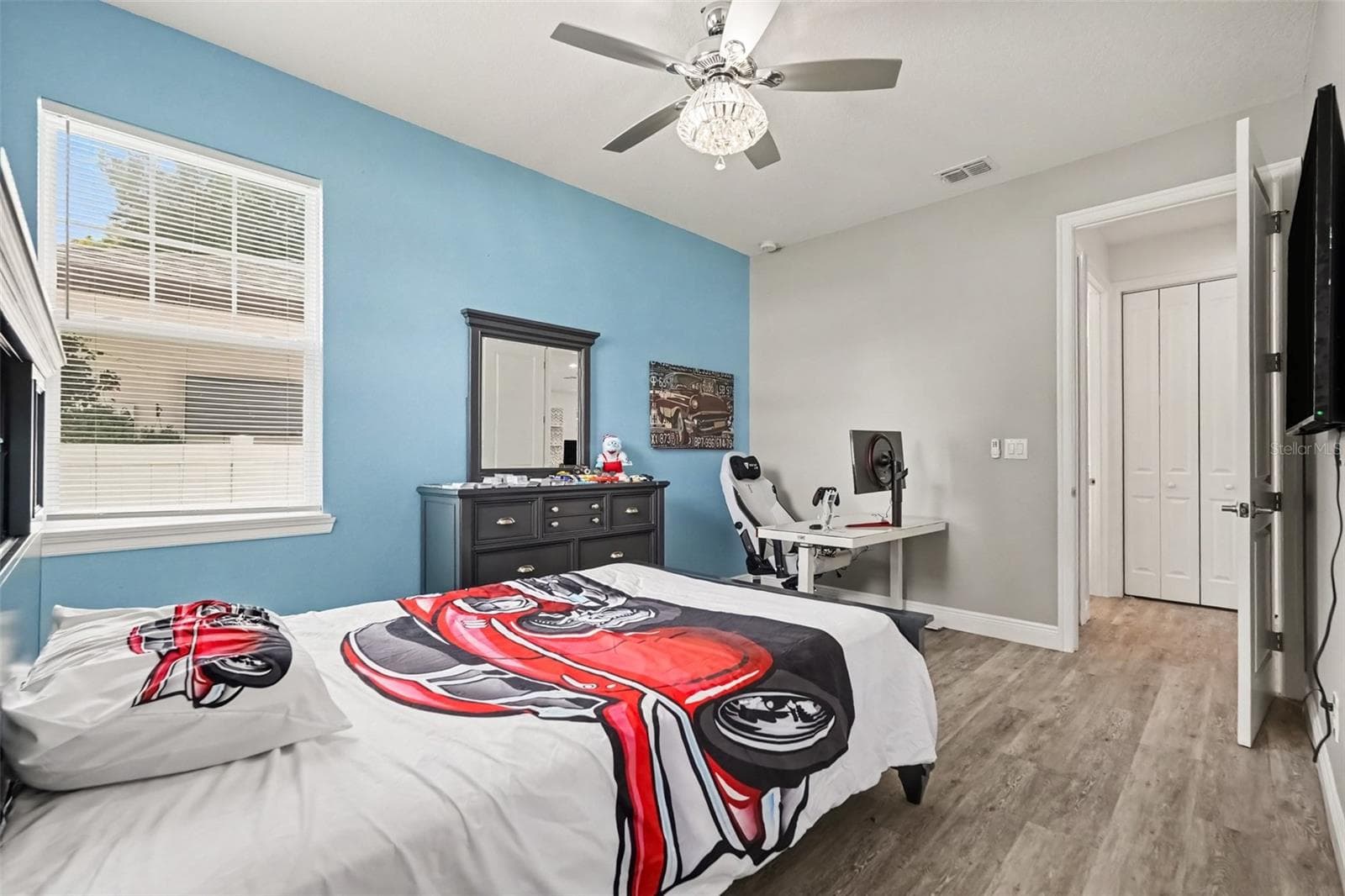 Single Family Residence at 8307 N GOMEZ AVE, TAMPA, photo 24 of 39